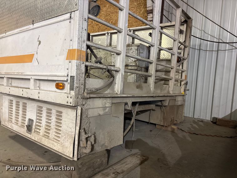 image for item EI5759 FEC service truck bed