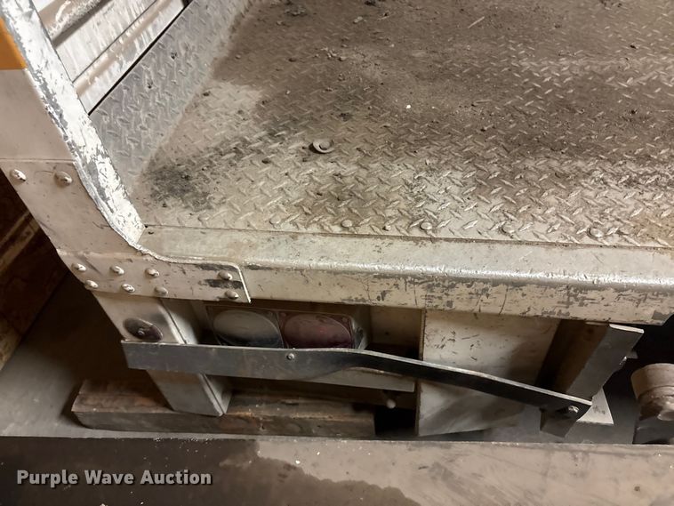 image for item EI5759 FEC service truck bed