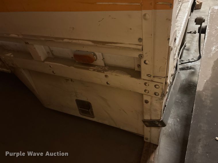 image for item EI5759 FEC service truck bed