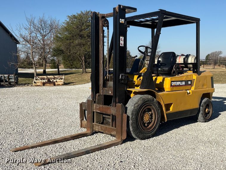 image for item EI5774 Caterpillar 80 forklift