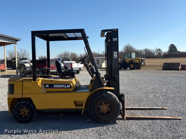 image for item EI5774 Caterpillar 80 forklift