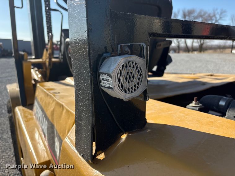 image for item EI5774 Caterpillar 80 forklift