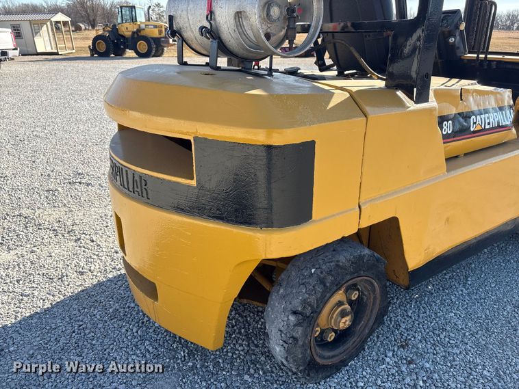 image for item EI5774 Caterpillar 80 forklift