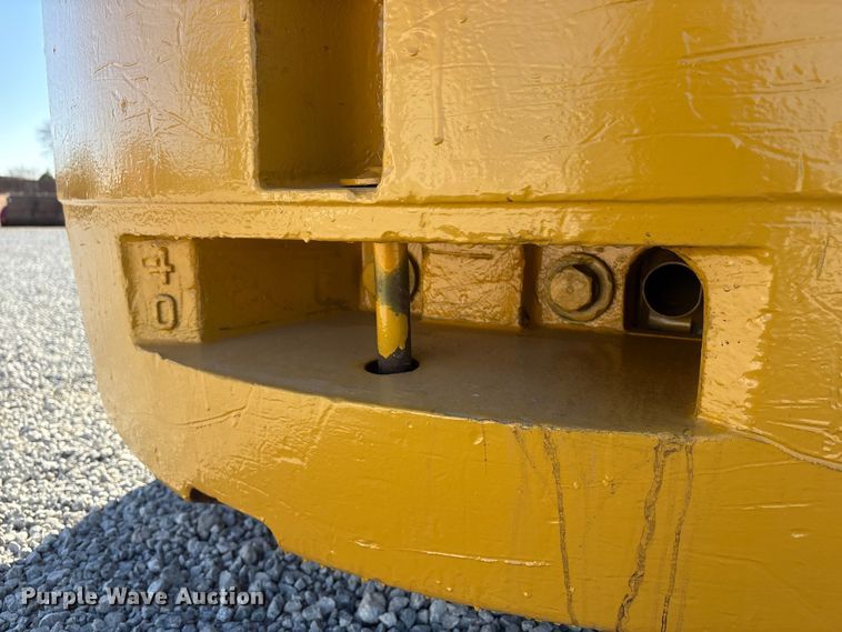 image for item EI5774 Caterpillar 80 forklift