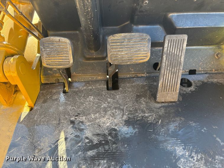 image for item EI5774 Caterpillar 80 forklift