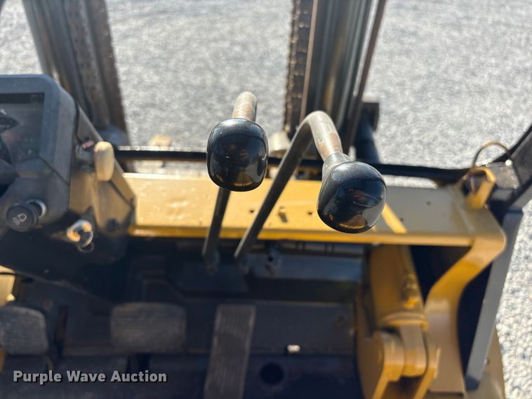 image for item EI5774 Caterpillar 80 forklift