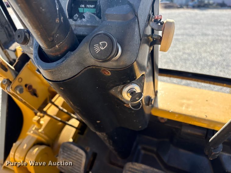 image for item EI5774 Caterpillar 80 forklift