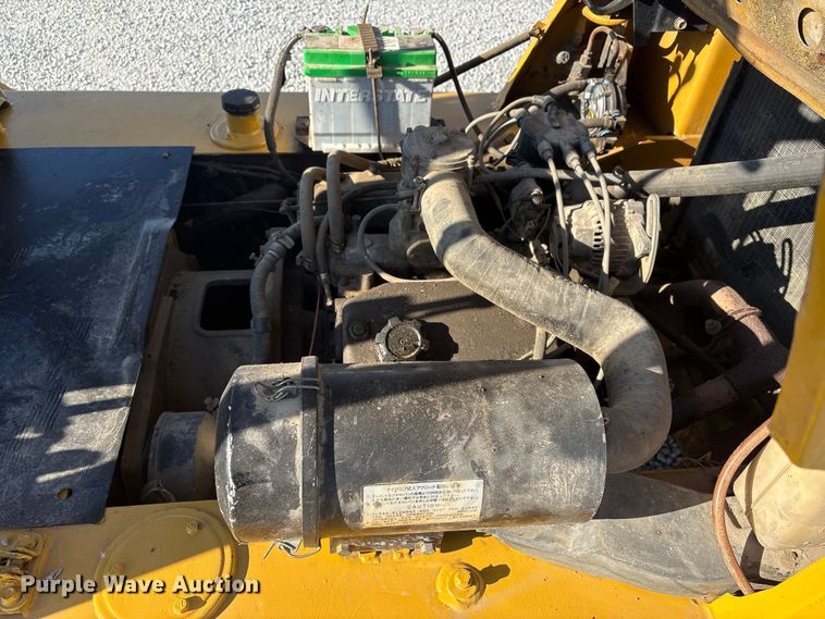 image for item EI5774 Caterpillar 80 forklift