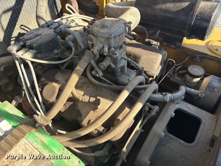 image for item EI5774 Caterpillar 80 forklift