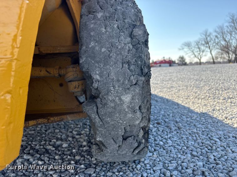 image for item EI5774 Caterpillar 80 forklift