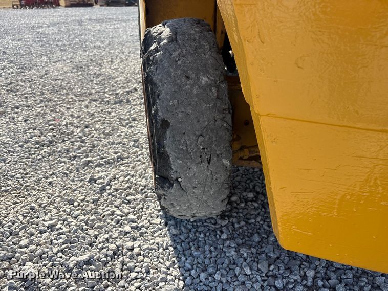 image for item EI5774 Caterpillar 80 forklift