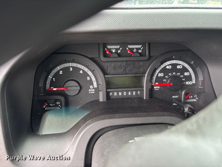 image for item EM5024 2018 Starcraft Ford E450 Super Duty shuttle bus