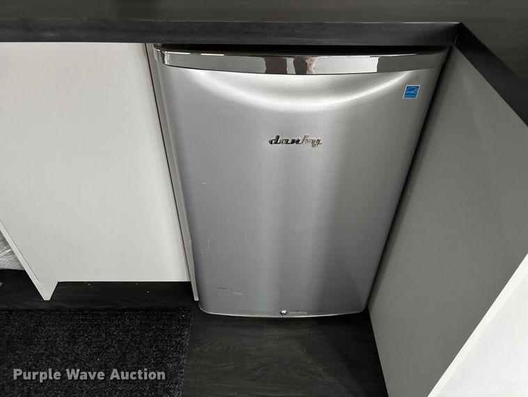 image for item EM5024 2018 Starcraft Ford E450 Super Duty shuttle bus