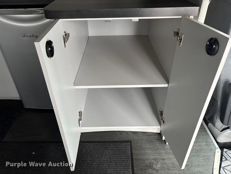 image for item EM5024 2018 Starcraft Ford E450 Super Duty shuttle bus