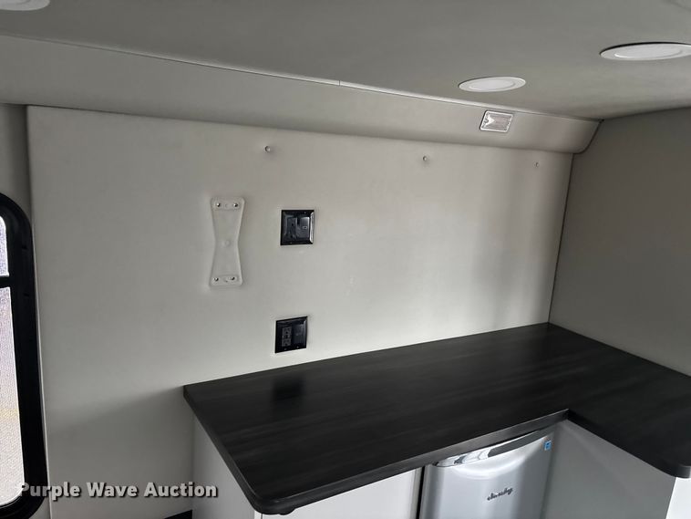 image for item EM5024 2018 Starcraft Ford E450 Super Duty shuttle bus