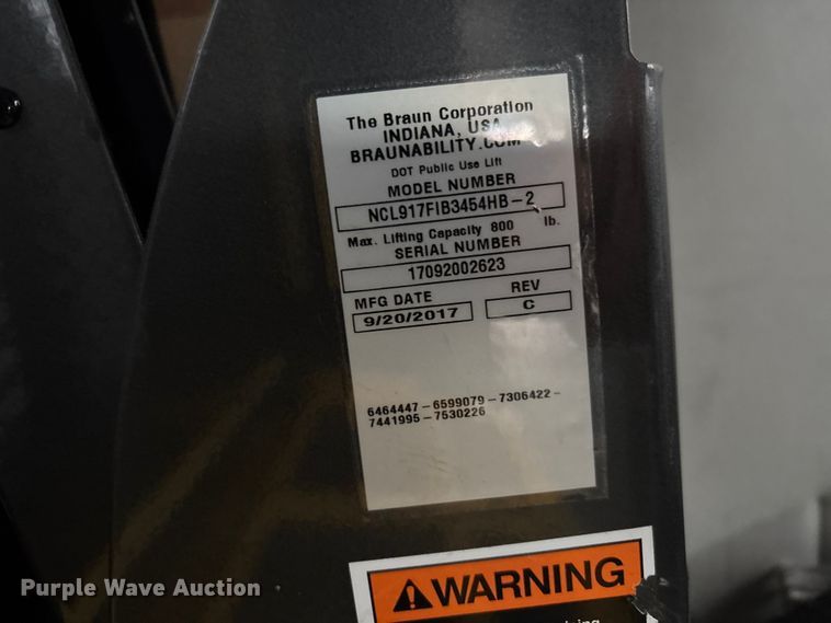 image for item EM5024 2018 Starcraft Ford E450 Super Duty shuttle bus