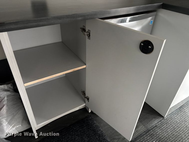 image for item EM5024 2018 Starcraft Ford E450 Super Duty shuttle bus