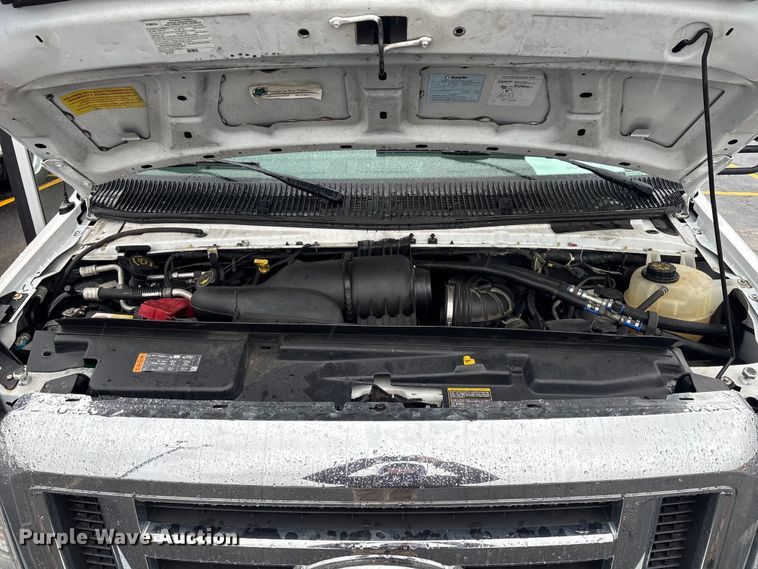 image for item EM5024 2018 Starcraft Ford E450 Super Duty shuttle bus