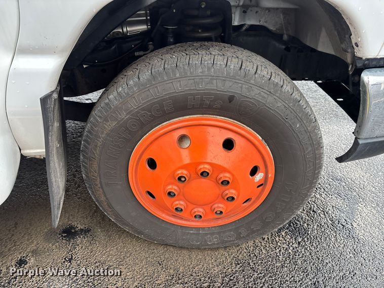 image for item EM5024 2018 Starcraft Ford E450 Super Duty shuttle bus