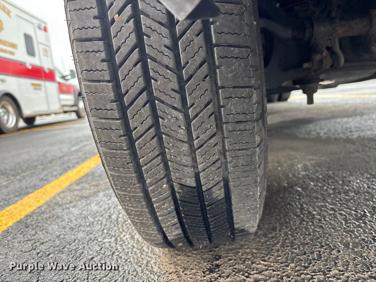 image for item EM5024 2018 Starcraft Ford E450 Super Duty shuttle bus