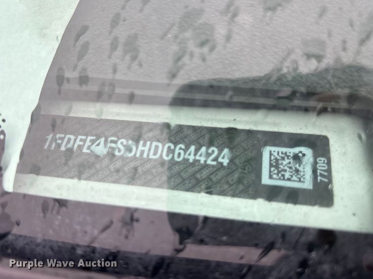 image for item EM5024 2018 Starcraft Ford E450 Super Duty shuttle bus