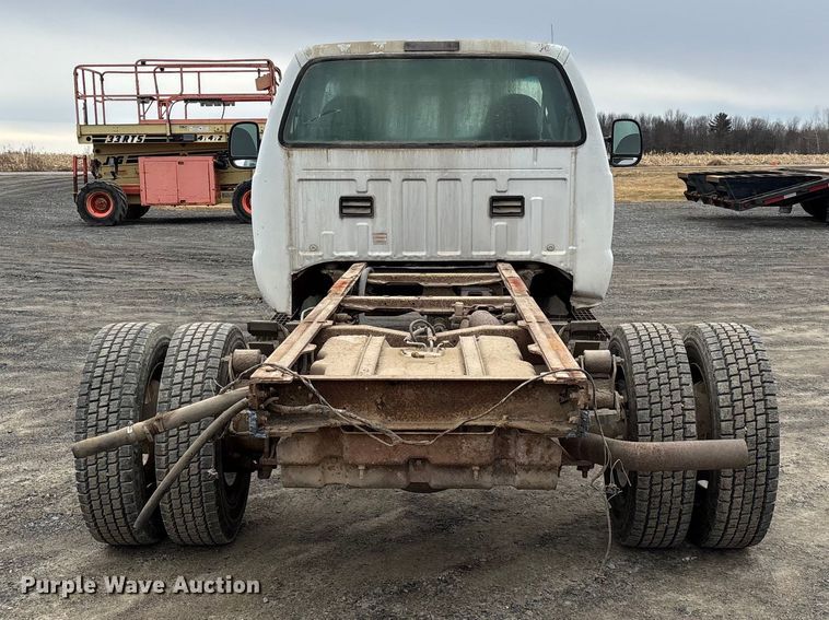 image for item EM5027 2001 Ford F550 truck cab and chassis