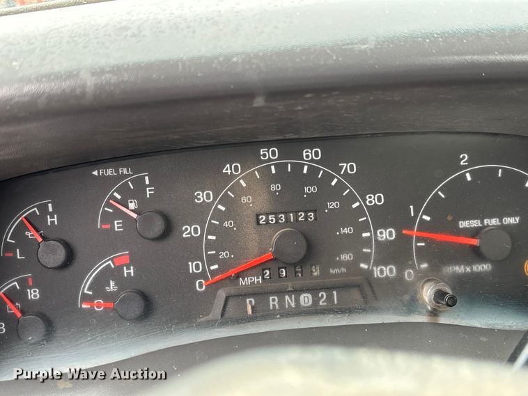 image for item EM5027 2001 Ford F550 truck cab and chassis