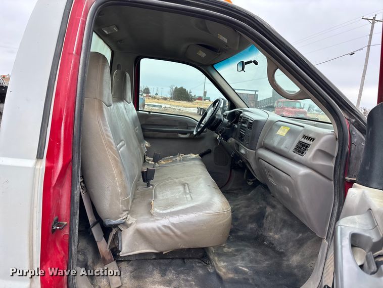 image for item EM5027 2001 Ford F550 truck cab and chassis