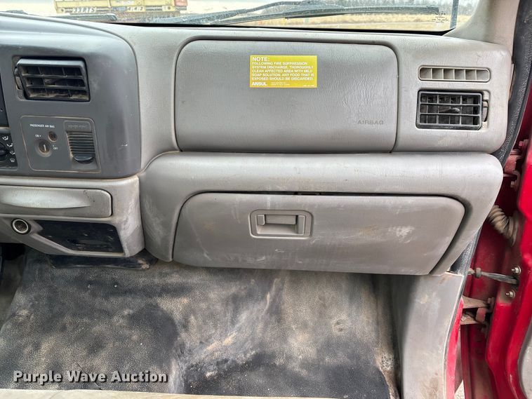 image for item EM5027 2001 Ford F550 truck cab and chassis