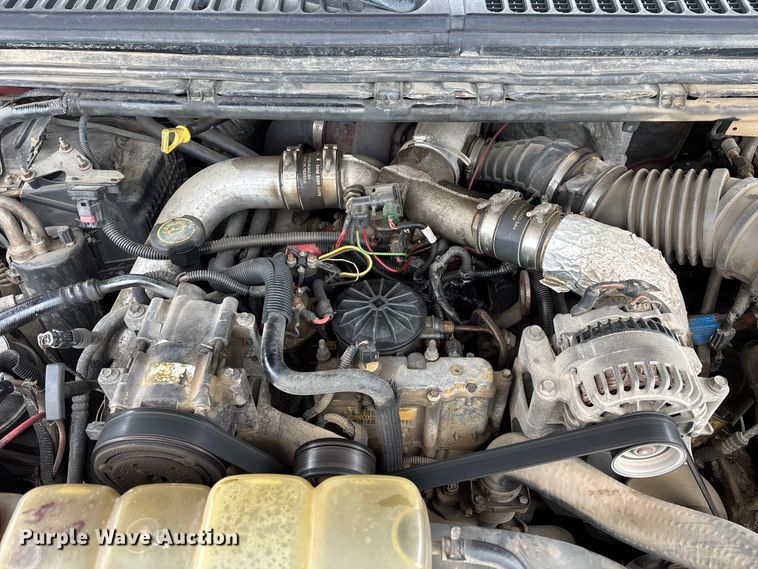 image for item EM5027 2001 Ford F550 truck cab and chassis