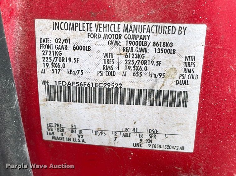 image for item EM5027 2001 Ford F550 truck cab and chassis