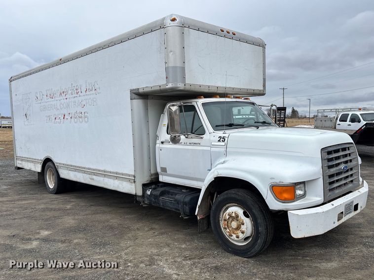 image for item EM5030 1995 Ford F700 box truck