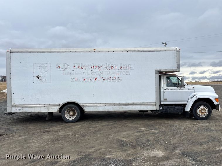 image for item EM5030 1995 Ford F700 box truck