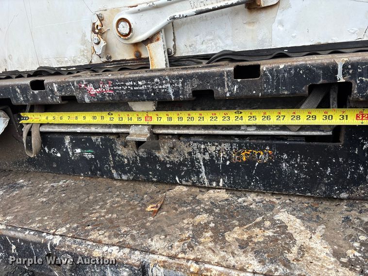 image for item EM5030 1995 Ford F700 box truck