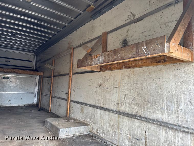 image for item EM5030 1995 Ford F700 box truck