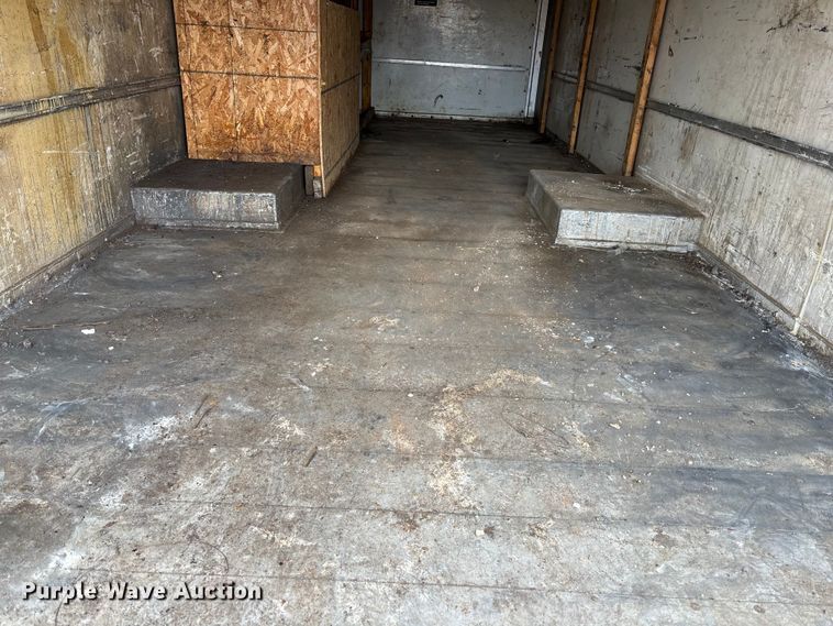 image for item EM5030 1995 Ford F700 box truck