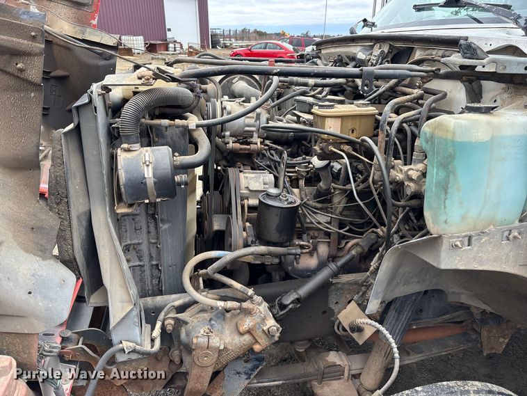 image for item EM5030 1995 Ford F700 box truck