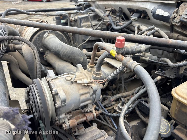 image for item EM5030 1995 Ford F700 box truck