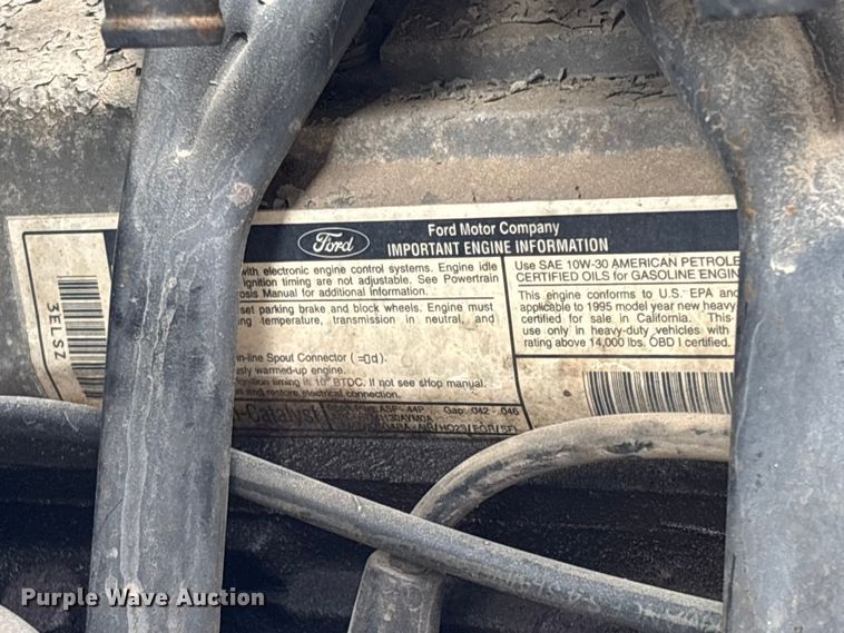 image for item EM5030 1995 Ford F700 box truck