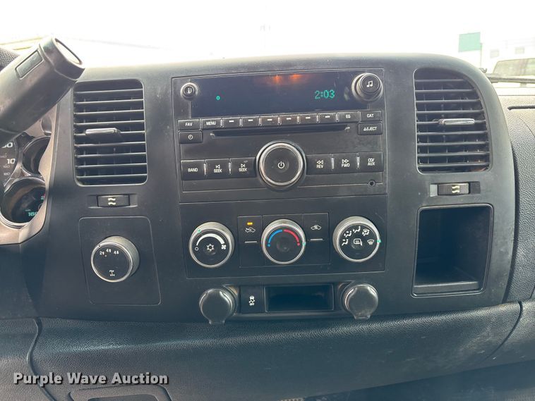 image for item EM5032 2013 Chevrolet Silverado 3500HD Crew Cab utility bed pickup truck