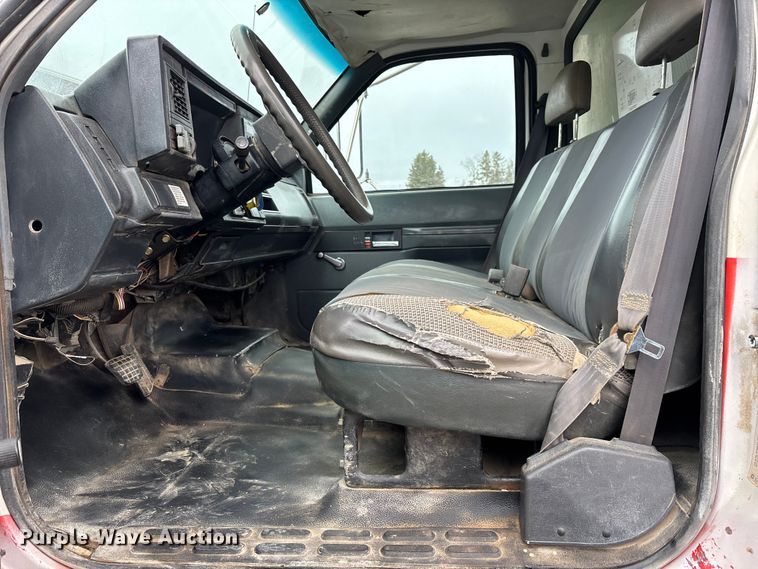 image for item EM5035 2000 GMC C5500 box truck