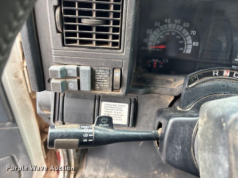 image for item EM5035 2000 GMC C5500 box truck