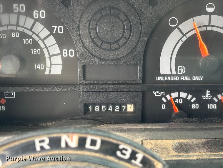 image for item EM5035 2000 GMC C5500 box truck