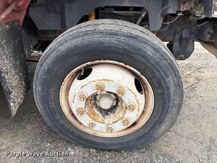 image for item EM5035 2000 GMC C5500 box truck