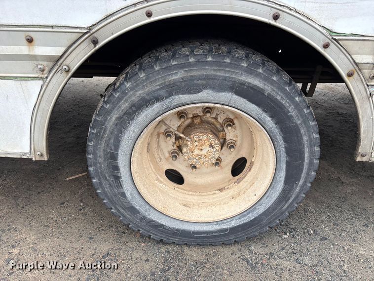 image for item EM5035 2000 GMC C5500 box truck