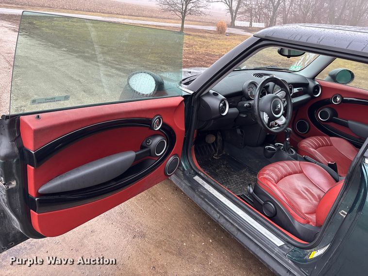 image for item EM5043 2009 Mini Cooper 