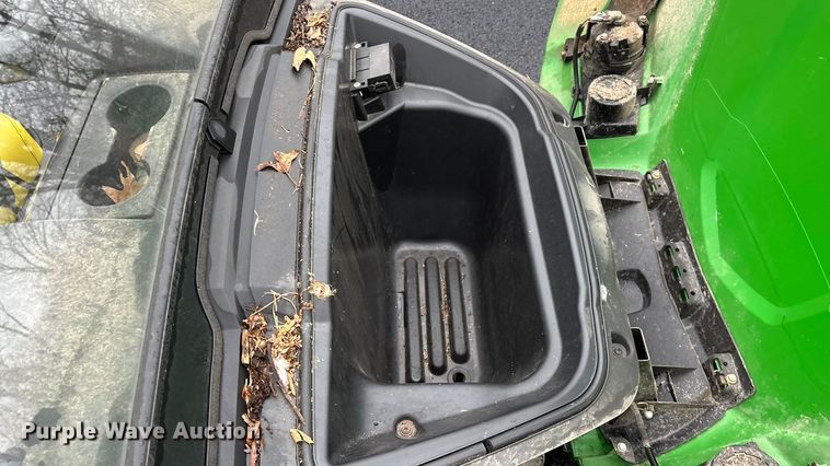 image for item EN5993 2012 John Deere XUV550 S4 utility vehicle