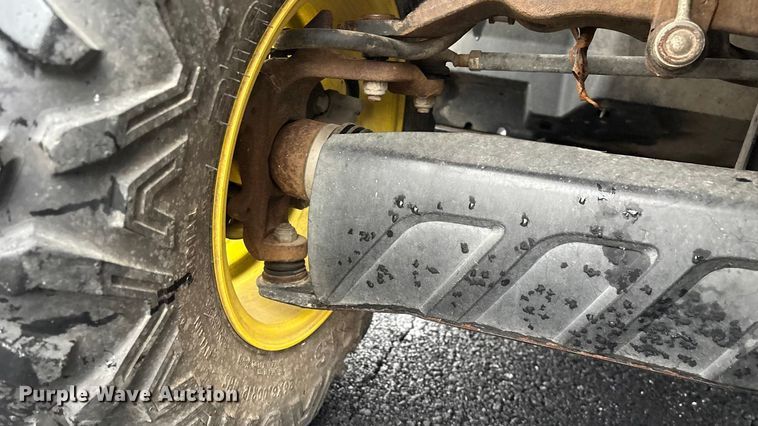 image for item EN5993 2012 John Deere XUV550 S4 utility vehicle