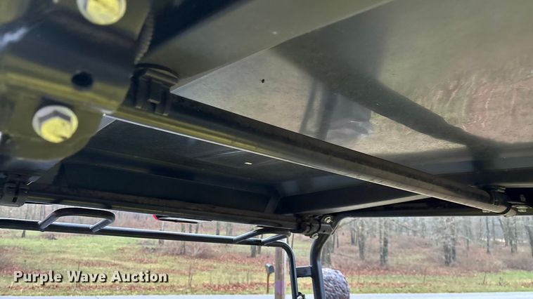 image for item EN5993 2012 John Deere XUV550 S4 utility vehicle