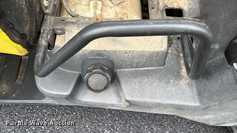 image for item EN5993 2012 John Deere XUV550 S4 utility vehicle